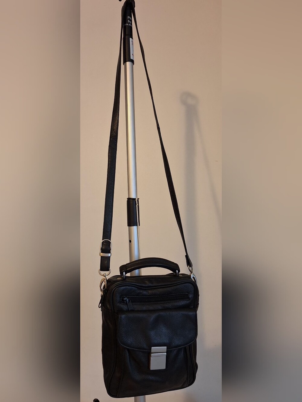 Wilsons Leather Black Leather Compact Messenger with Adjustable Strap - Picture 5 of 12